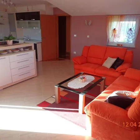 Apartment 21 *