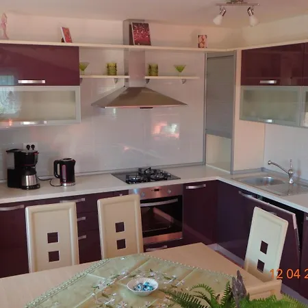 Apartment 21 *